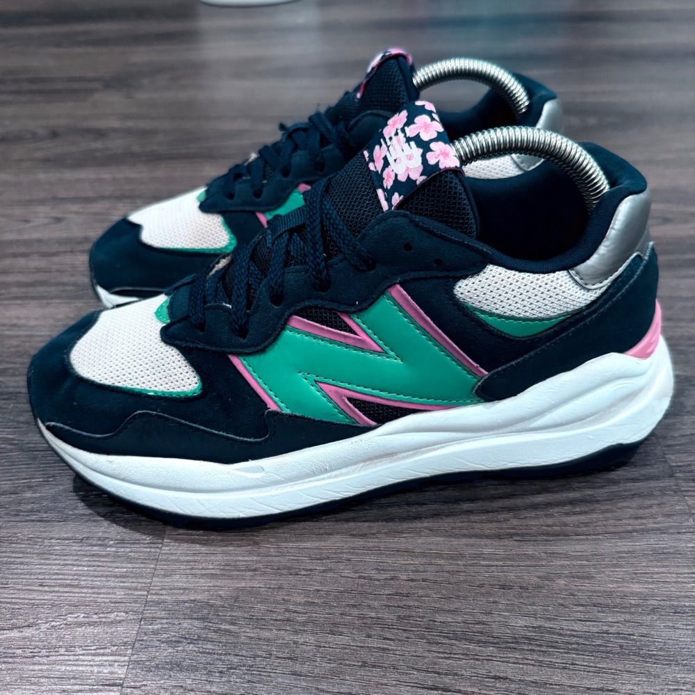 New Balance 57/40 Navy Teal Cherry Blossom Sneakers GC5740TO M 6.5 / W 8 Flaw** - Picture 3 of 8